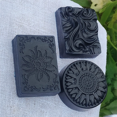 Savon à la poudre de nila